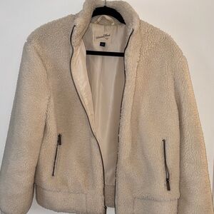 Universal Threads Women's Cream Sherpa Jacket